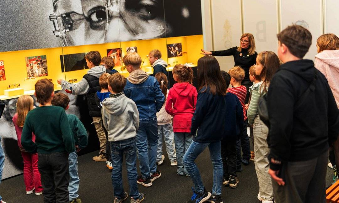 Ausstellungseröffnung Stories of HipHop (© SMP, Foto: Leonardo Formaro) Stories of HipHop im Schmuckmuseum Pforzheim vom 30.3.–29.6.2025